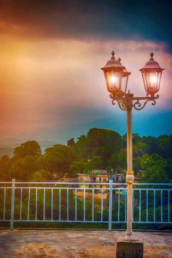 Villa Serene Канди Экстерьер фото